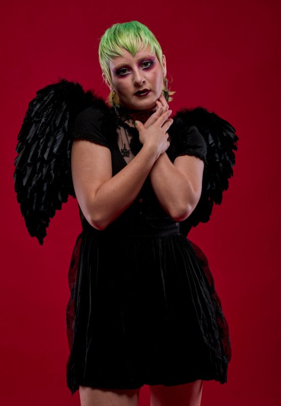 femme en mode gothique